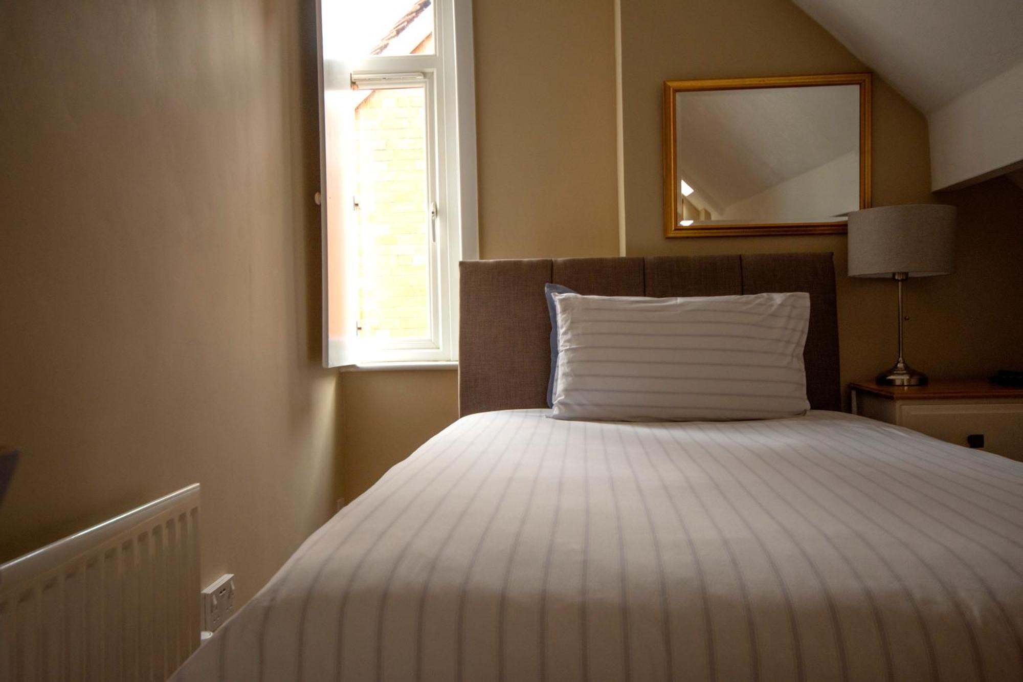 Salamander Guest House Stratford-upon-Avon Exterior foto